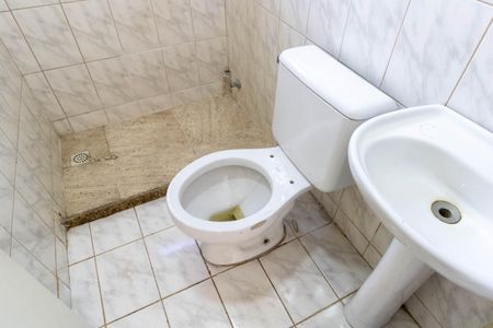 Apartamento para alugar com 46m², 2 quartos e 1 vaga Apartamento para alugar com 46m², 2 quartos e 1 vagaBanheiro