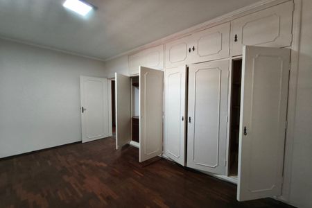 Casa para alugar com 250m², 3 quartos e 4 vagas Casa para alugar com 250m², 3 quartos e 4 vagasQuarto 2