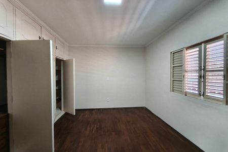 Casa para alugar com 250m², 3 quartos e 4 vagas Casa para alugar com 250m², 3 quartos e 4 vagasQuarto 2
