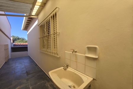 Casa para alugar com 250m², 3 quartos e 4 vagas Casa para alugar com 250m², 3 quartos e 4 vagasÁrea de Serviço