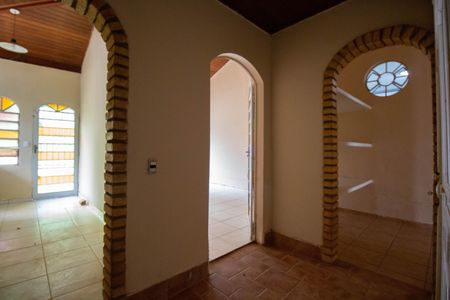 Casa para alugar com 600m², 6 quartos e 2 vagas Casa para alugar com 600m², 6 quartos e 2 vagasCorredor