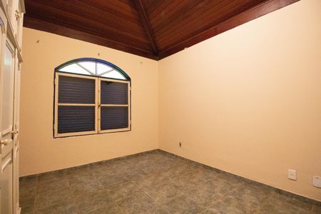 Casa para alugar com 600m², 6 quartos e 2 vagas Casa para alugar com 600m², 6 quartos e 2 vagasQuarto 4