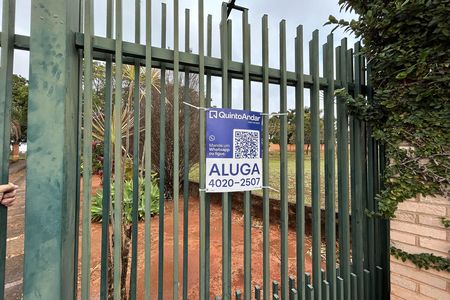 Casa para alugar com 600m², 6 quartos e 2 vagas Casa para alugar com 600m², 6 quartos e 2 vagasPlaca