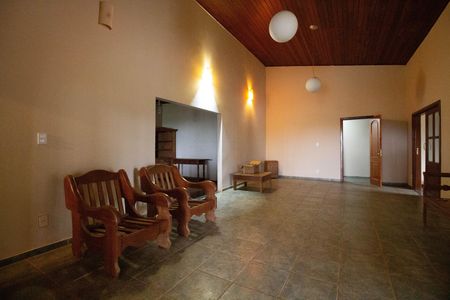 Sala 1 de casa para alugar com 6 quartos, 600m² em Tororó, Brasília