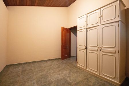 Casa para alugar com 600m², 6 quartos e 2 vagas Casa para alugar com 600m², 6 quartos e 2 vagasQuarto 4