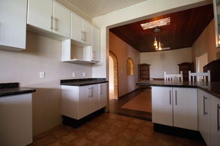 Casa para alugar com 600m², 6 quartos e 2 vagas Casa para alugar com 600m², 6 quartos e 2 vagasCozinha 1