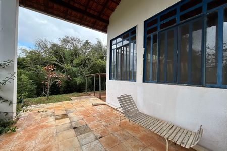 Casa para alugar com 600m², 6 quartos e 2 vagas Casa para alugar com 600m², 6 quartos e 2 vagasVaranda