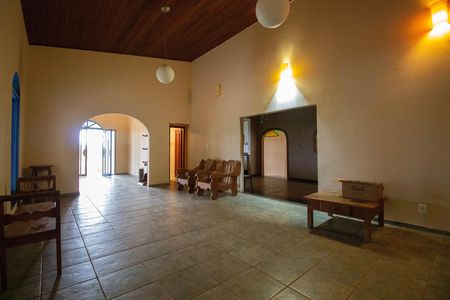 Casa para alugar com 600m², 6 quartos e 2 vagas Casa para alugar com 600m², 6 quartos e 2 vagasSala 1