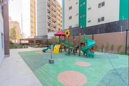 Apartamento para alugar com 42m², 1 quarto e 1 vaga Apartamento para alugar com 42m², 1 quarto e 1 vagaÁrea comum - Playground