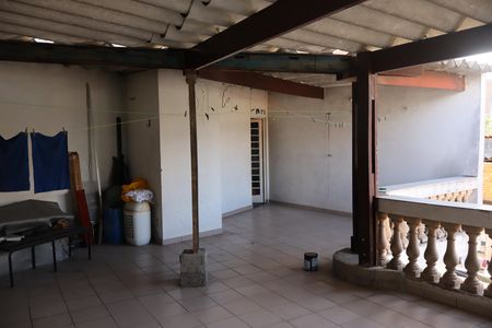 Casa para alugar com 200m², 3 quartos e 2 vagasVaranda Fundos 