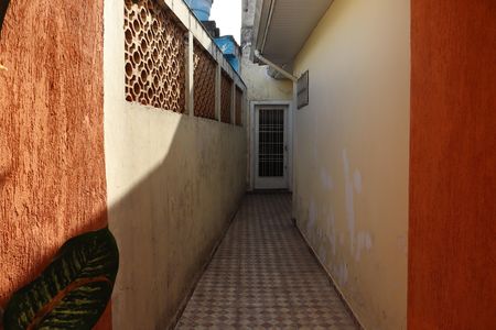 Casa para alugar com 200m², 3 quartos e 2 vagasCorredor 