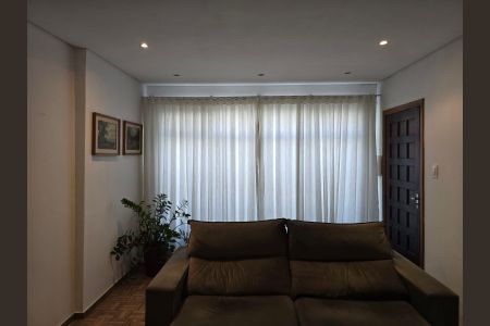 Casa para alugar com 200m², 3 quartos e 2 vagasSala 