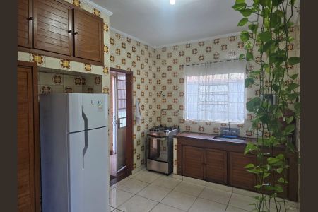 Casa para alugar com 200m², 3 quartos e 2 vagasCozinha 
