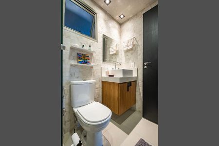 Apartamento à venda com 109m², 2 quartos e 1 vaga Apartamento à venda com 109m², 2 quartos e 1 vagaBanheiro