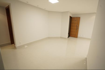 Apartamento à venda com 4 quartos, 205m² em Setor Bueno, Goiânia