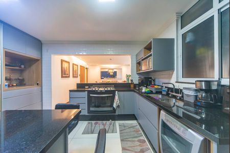 Apartamento à venda com 130m², 3 quartos e 3 vagas Apartamento à venda com 130m², 3 quartos e 3 vagasCozinha
