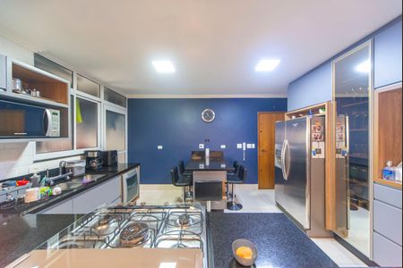 Apartamento à venda com 130m², 3 quartos e 3 vagas Apartamento à venda com 130m², 3 quartos e 3 vagasCozinha