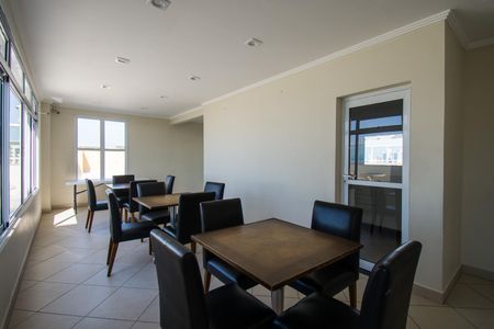 Apartamento à venda com 130m², 3 quartos e 3 vagas Apartamento à venda com 130m², 3 quartos e 3 vagasÁrea comum - Salão de festas