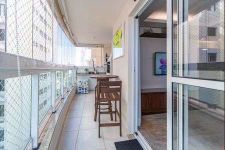 Apartamento à venda com 130m², 3 quartos e 3 vagas Apartamento à venda com 130m², 3 quartos e 3 vagasVaranda Gourmet