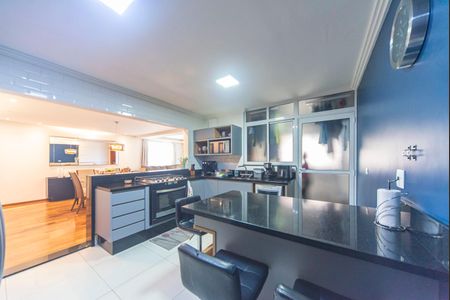 Apartamento à venda com 130m², 3 quartos e 3 vagas Apartamento à venda com 130m², 3 quartos e 3 vagasCozinha