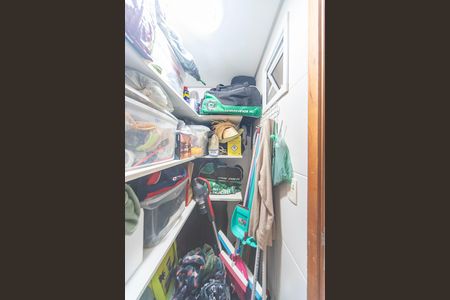 Apartamento à venda com 130m², 3 quartos e 3 vagas Apartamento à venda com 130m², 3 quartos e 3 vagasDespensa