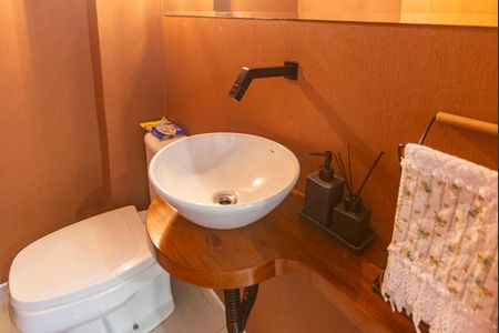 Apartamento à venda com 130m², 3 quartos e 3 vagas Apartamento à venda com 130m², 3 quartos e 3 vagasLavabo
