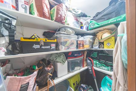 Apartamento à venda com 130m², 3 quartos e 3 vagas Apartamento à venda com 130m², 3 quartos e 3 vagasDespensa