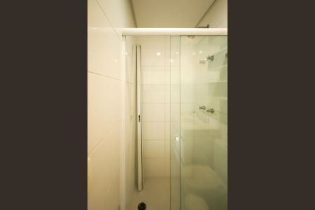 Banheiro de apartamento à venda com 1 quarto, 40m² em Brooklin, São Paulo