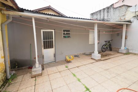 Casa para alugar com 261m², 3 quartos e 2 vagasQuintal