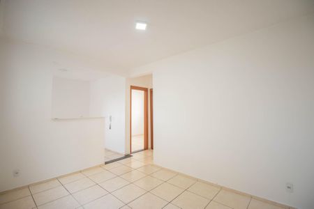 Sala de apartamento para alugar com 2 quartos, 44m² em Vista Alegre, São Gonçalo