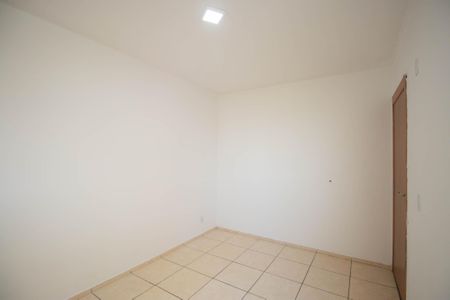 Sala de apartamento para alugar com 2 quartos, 44m² em Vista Alegre, São Gonçalo