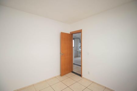 Quarto 1 de apartamento para alugar com 2 quartos, 44m² em Vista Alegre, São Gonçalo