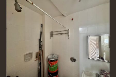 Apartamento à venda com 112m², 3 quartos e 2 vagas Apartamento à venda com 112m², 3 quartos e 2 vagasQuarto de serviço