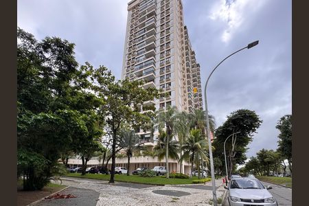 Apartamento à venda com 112m², 3 quartos e 2 vagas Apartamento à venda com 112m², 3 quartos e 2 vagasFachada