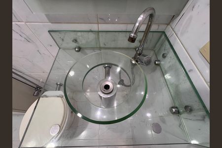 Apartamento à venda com 112m², 3 quartos e 2 vagas Apartamento à venda com 112m², 3 quartos e 2 vagasBanheiro Social