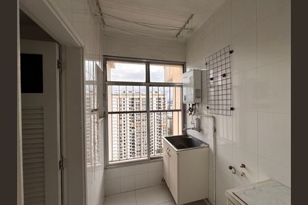 Apartamento à venda com 112m², 3 quartos e 2 vagas Apartamento à venda com 112m², 3 quartos e 2 vagasÁrea de serviço