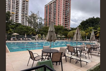 Apartamento à venda com 112m², 3 quartos e 2 vagas Apartamento à venda com 112m², 3 quartos e 2 vagasÁrea comum
