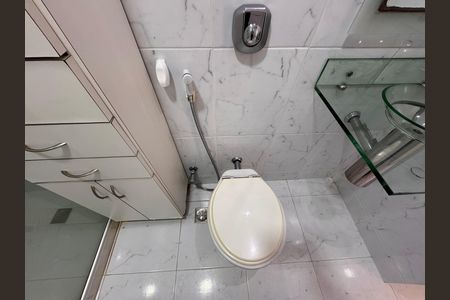 Apartamento à venda com 112m², 3 quartos e 2 vagas Apartamento à venda com 112m², 3 quartos e 2 vagasBanheiro Social