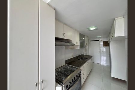 Cozinha  de apartamento à venda com 3 quartos, 112m² em Barra da Tijuca, Rio de Janeiro