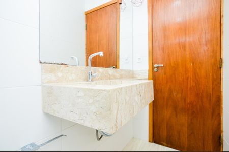 Casa para alugar com 290m², 3 quartos e 2 vagasBanheiro 