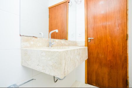 Casa para alugar com 290m², 3 quartos e 2 vagasBanheiro 