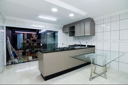 Casa para alugar com 290m², 3 quartos e 2 vagasCozinha