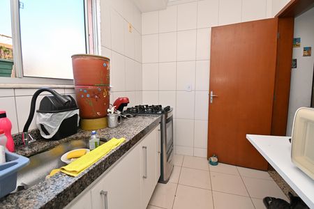 Cozinha e Área de Serviço de apartamento à venda com 3 quartos, 75m² em Cabral, Contagem