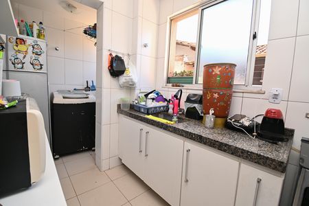 Cozinha e Área de Serviço de apartamento à venda com 3 quartos, 75m² em Cabral, Contagem