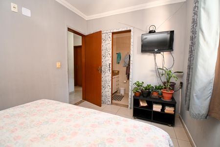 Quarto Suíte de apartamento à venda com 3 quartos, 75m² em Cabral, Contagem