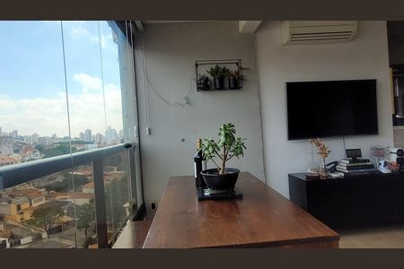 Apartamento à venda com 54m², 2 quartos e 1 vaga Apartamento à venda com 54m², 2 quartos e 1 vagaVaranda