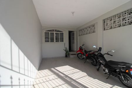 Garagem de casa à venda com 4 quartos, 120m² em Vila Tiradentes, São Paulo