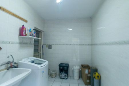Casa à venda com 190m², 4 quartos e 2 vagas Casa à venda com 190m², 4 quartos e 2 vagasÁrea de Serviço