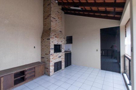 Casa à venda com 190m², 4 quartos e 2 vagas Casa à venda com 190m², 4 quartos e 2 vagasEspaço Gourmet