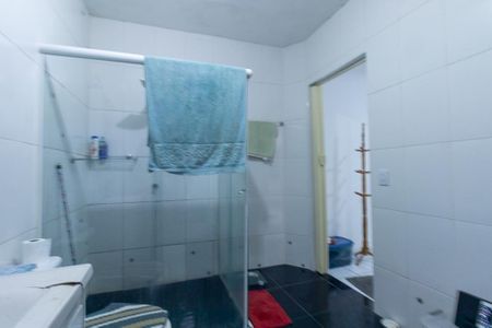 Casa à venda com 190m², 4 quartos e 2 vagas Casa à venda com 190m², 4 quartos e 2 vagasBanheiro da Suite 2